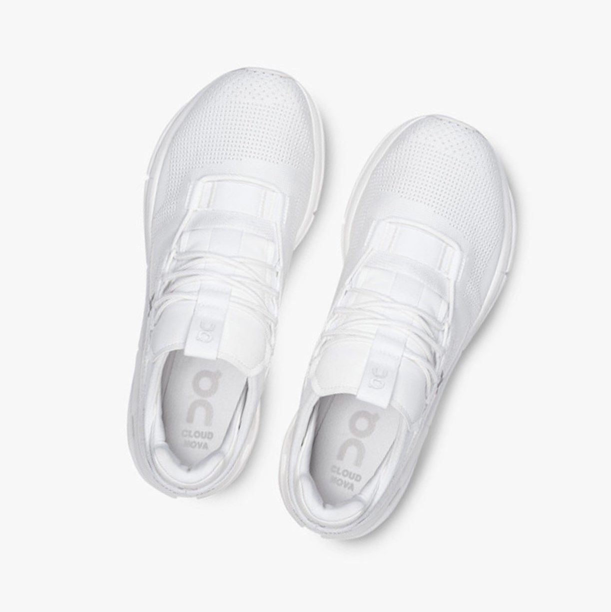 White On Cloudnova Men Sneakers | 573FZGMEV