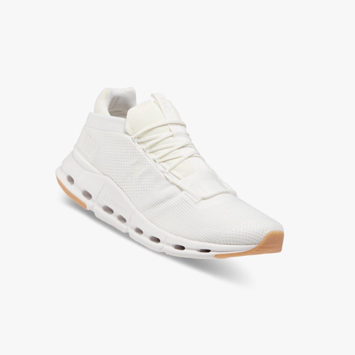 White On Cloudnova Women Sneakers | 370AOGVPX